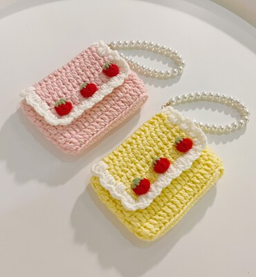 Strawberry Pearl Chain Crochet Pouch Cards Holder Coins Purse